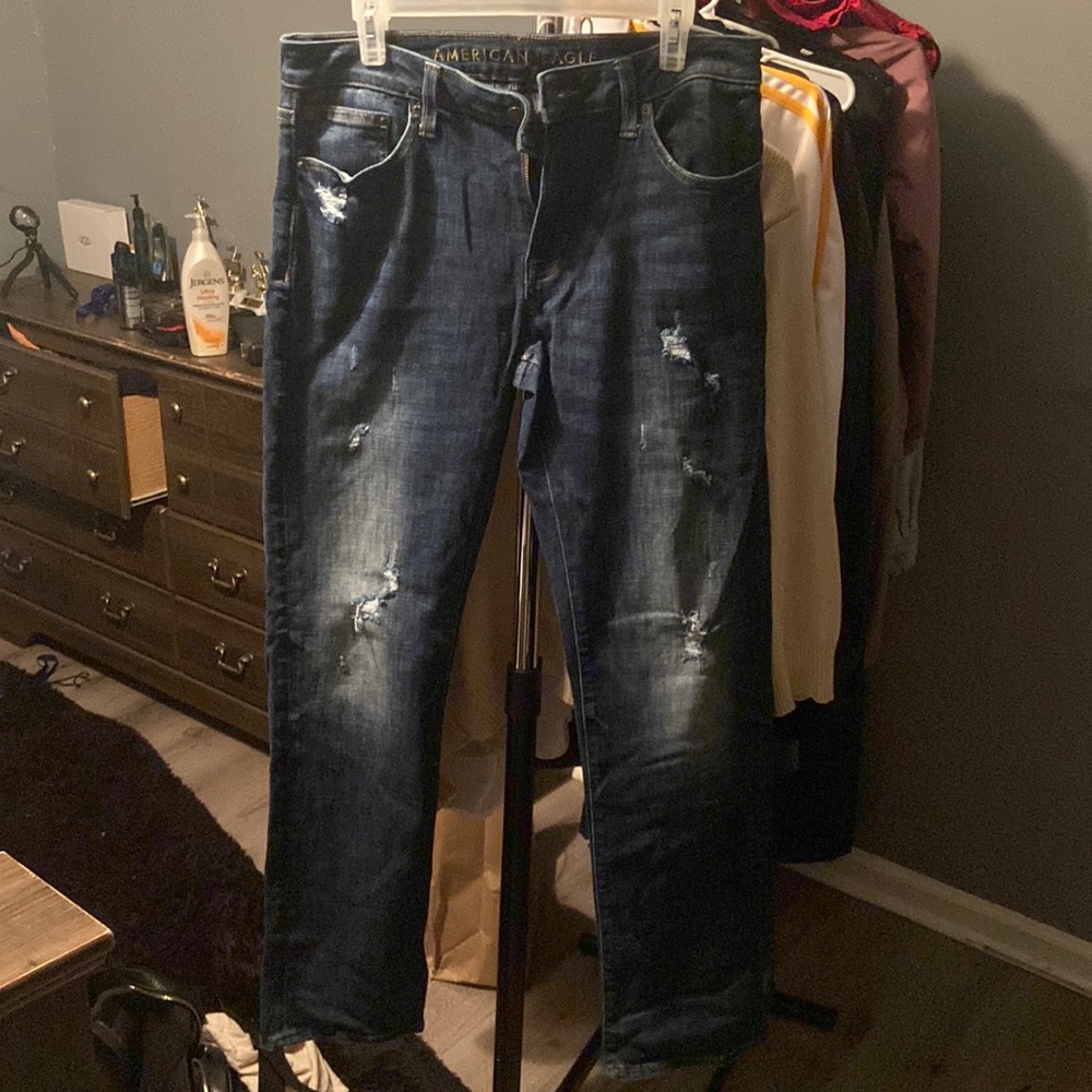 American Eagle Blue ripped jeans